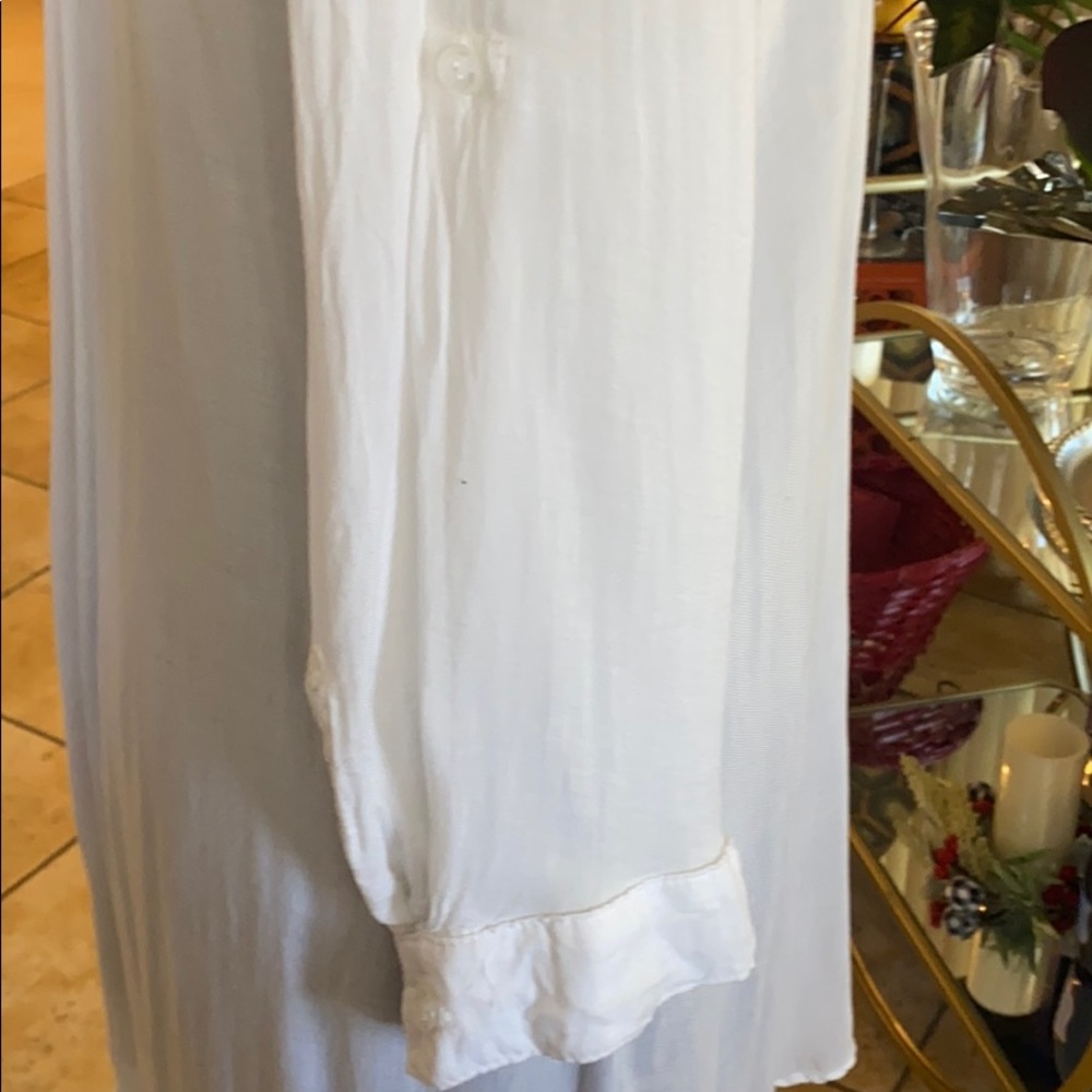Nurture White Blouse - Picture 5 of 7